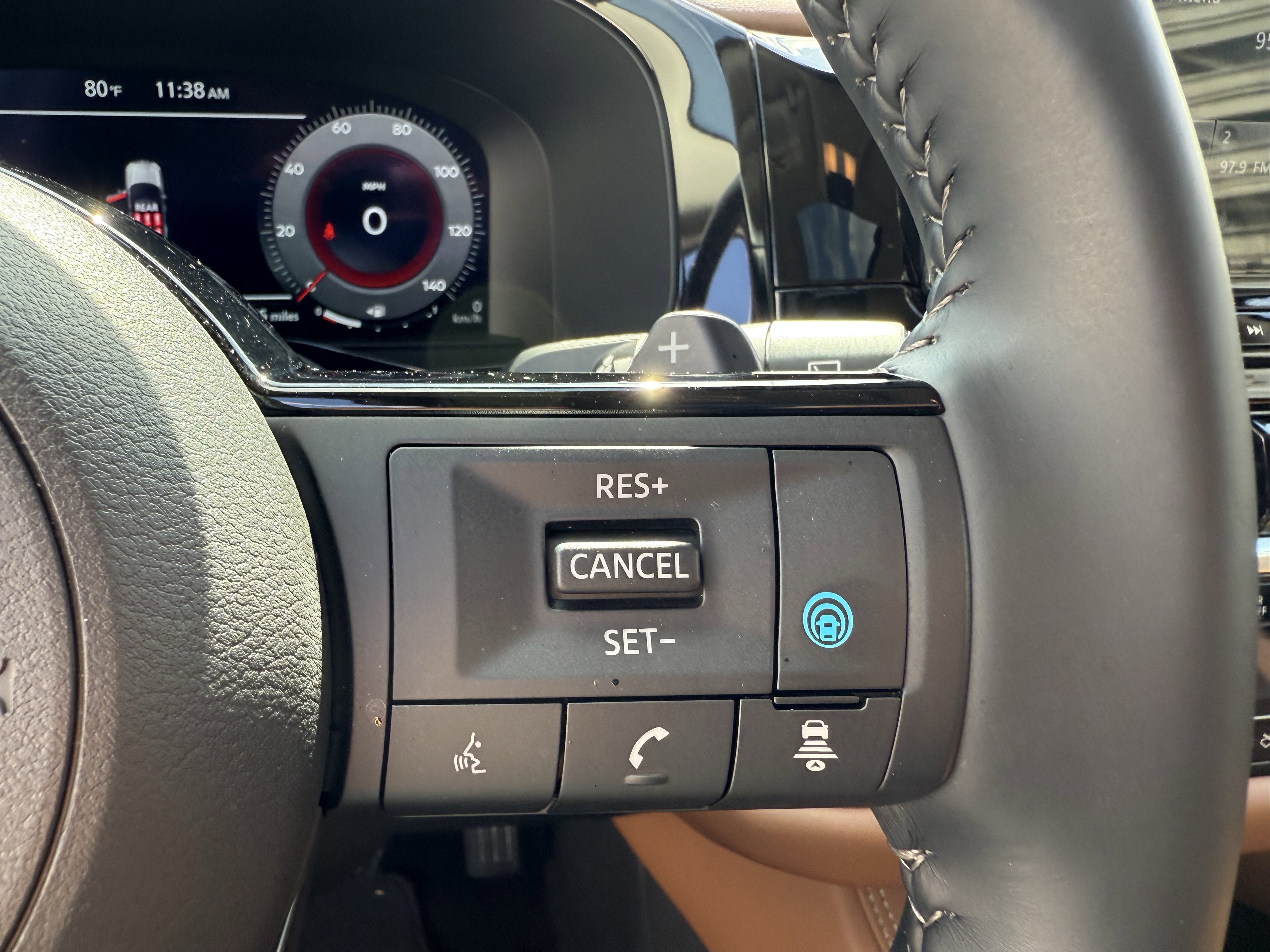 Used 2025 Nissan Pathfinder Platinum w/ Cargo Package image 19