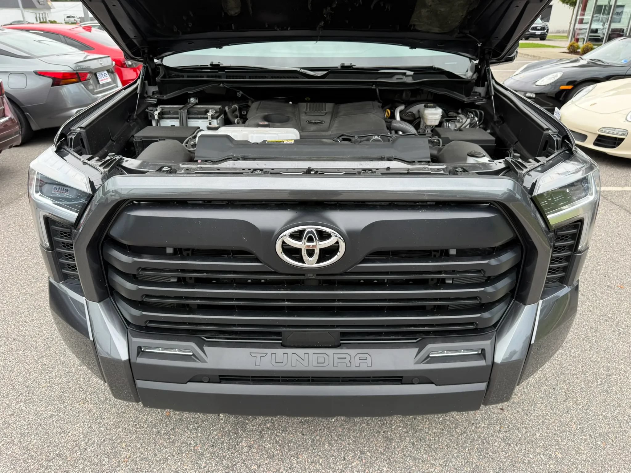 Used 2025 Toyota Tundra SR5 w/ SR5 Convenience Package AWD/4WD image 33
