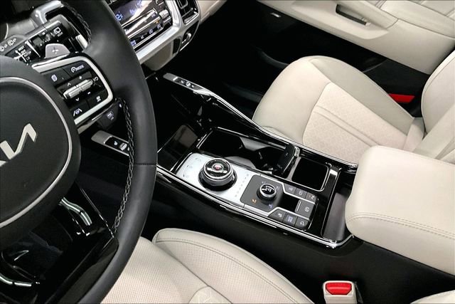 Used 2023 Kia Sorento SX Prestige image 15