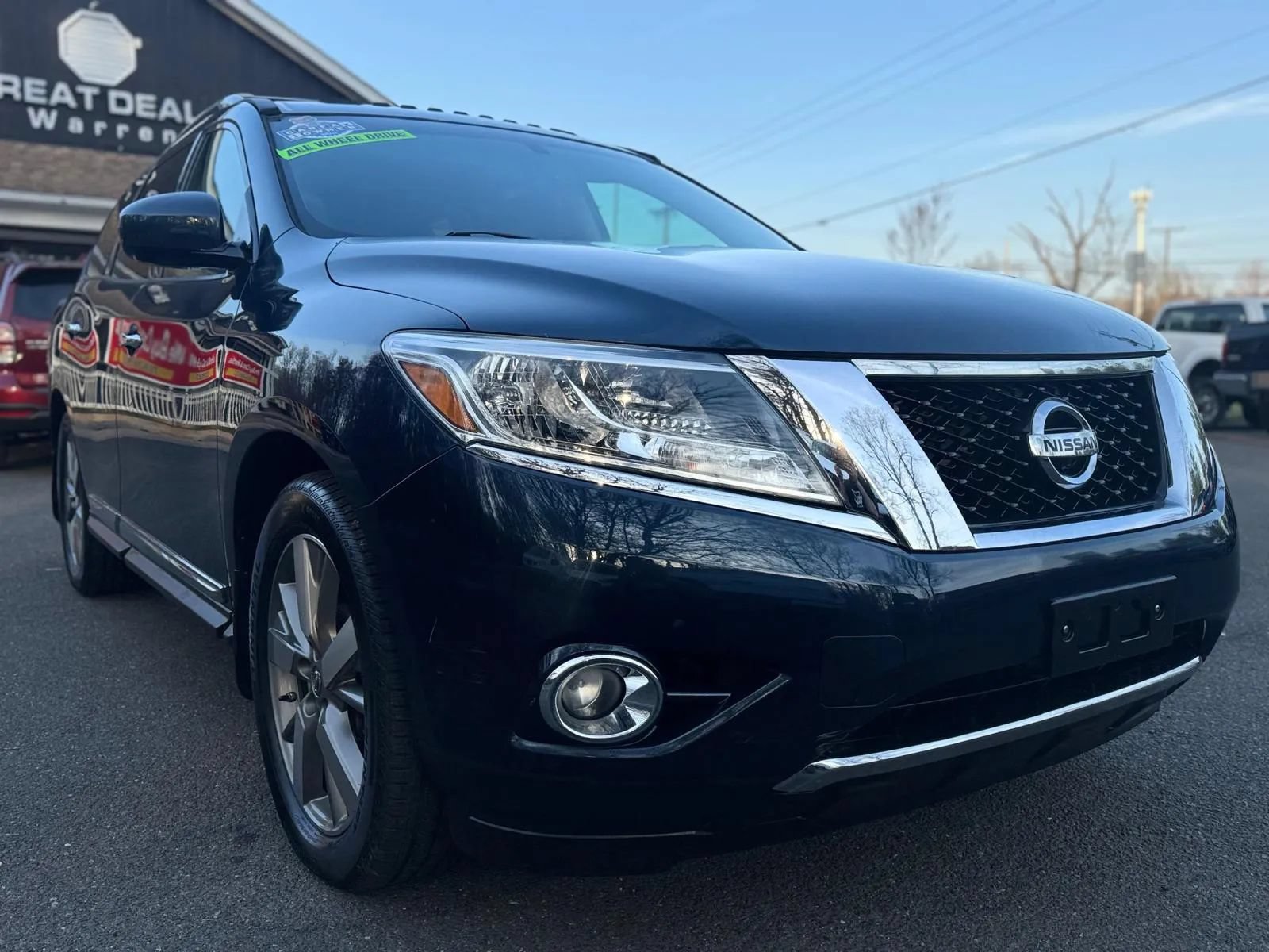 Used 2014 Nissan Pathfinder Platinum w/ Platinum Premium Package AWD/4WD image 1