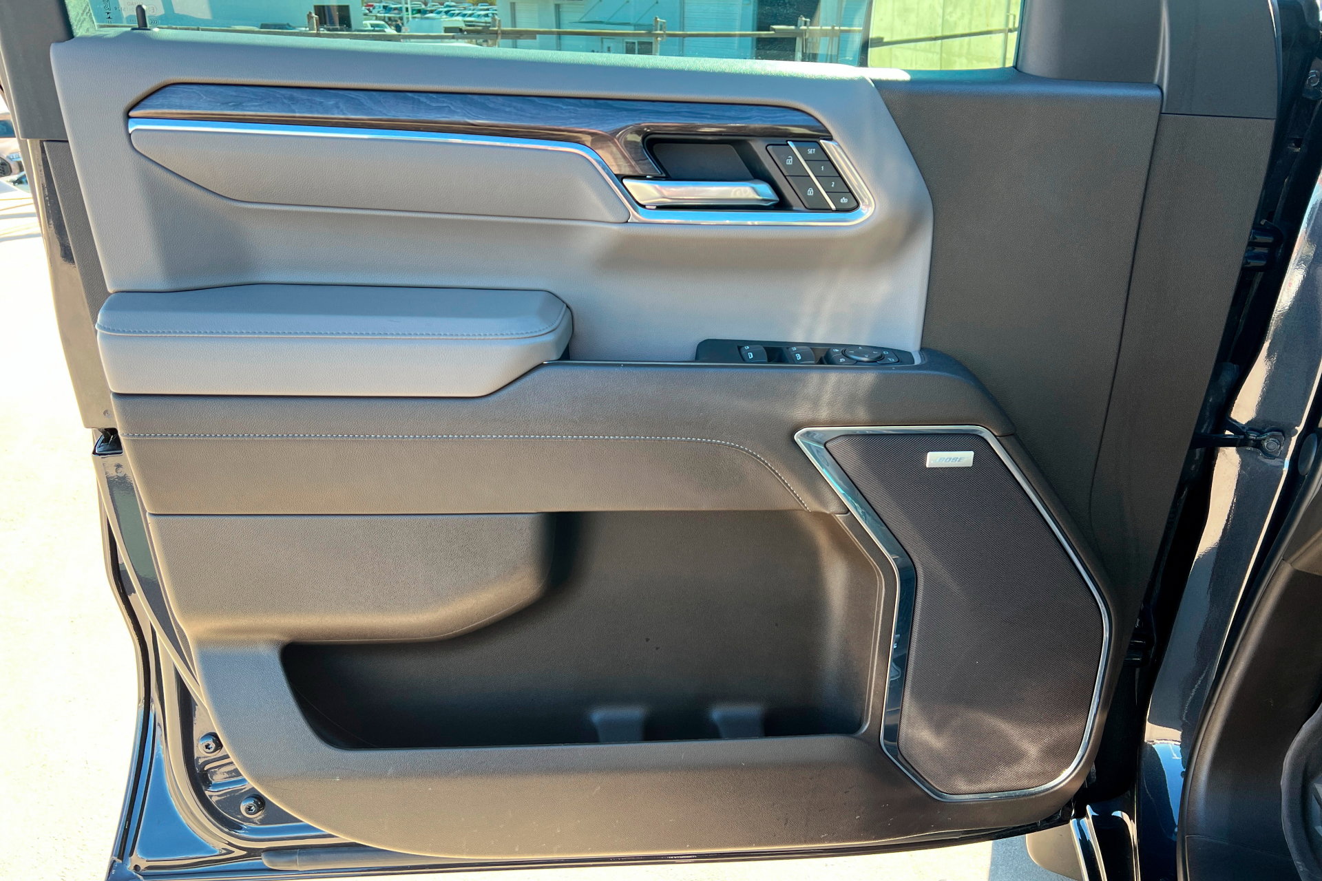 Certified 2024 Chevrolet Silverado 1500 LTZ image 15