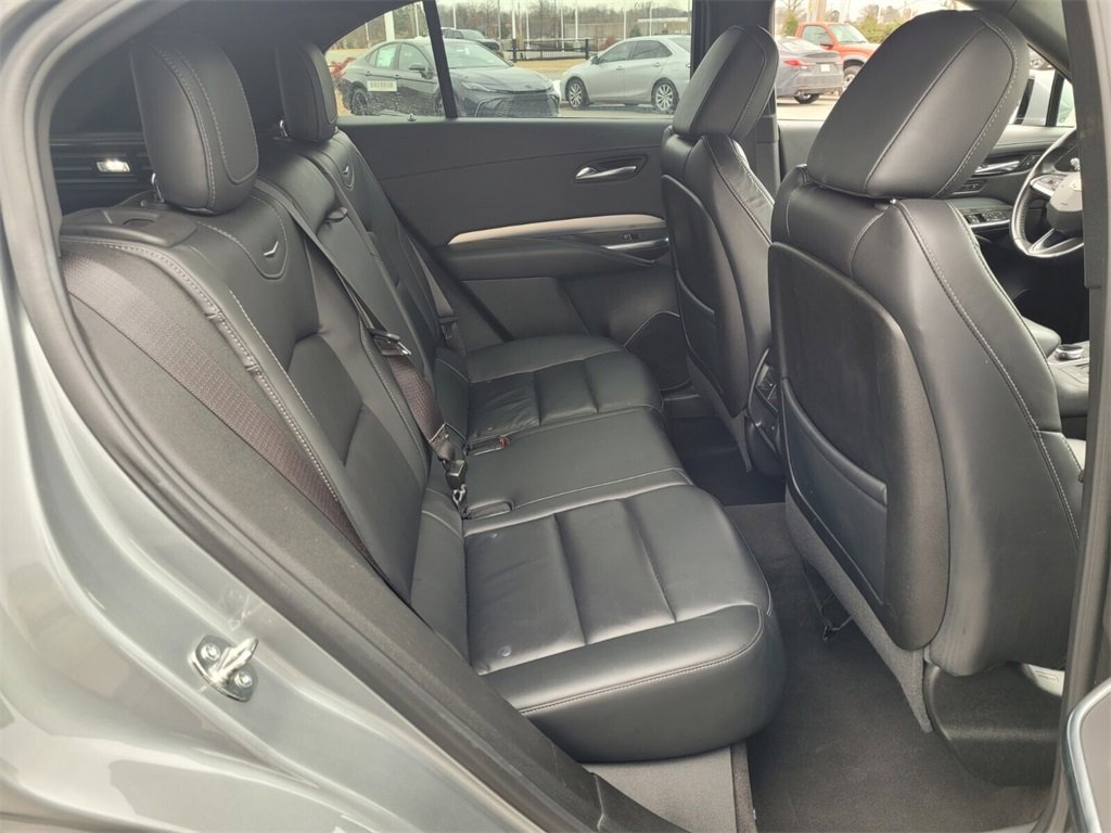 Used 2023 Cadillac XT4 Premium Luxury image 11
