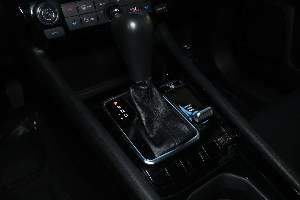 Used 2023 Jeep Compass Limited image 31