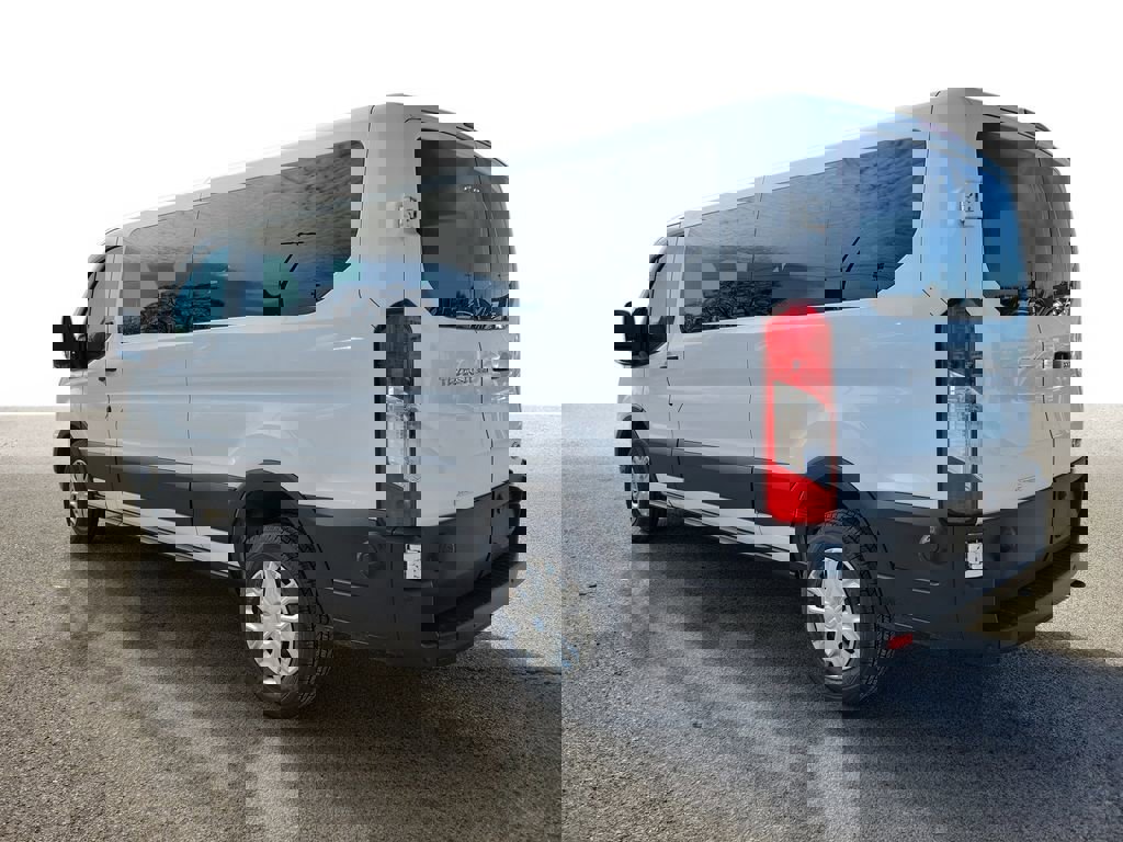 Used 2024 Ford Transit 350 XLT image 3