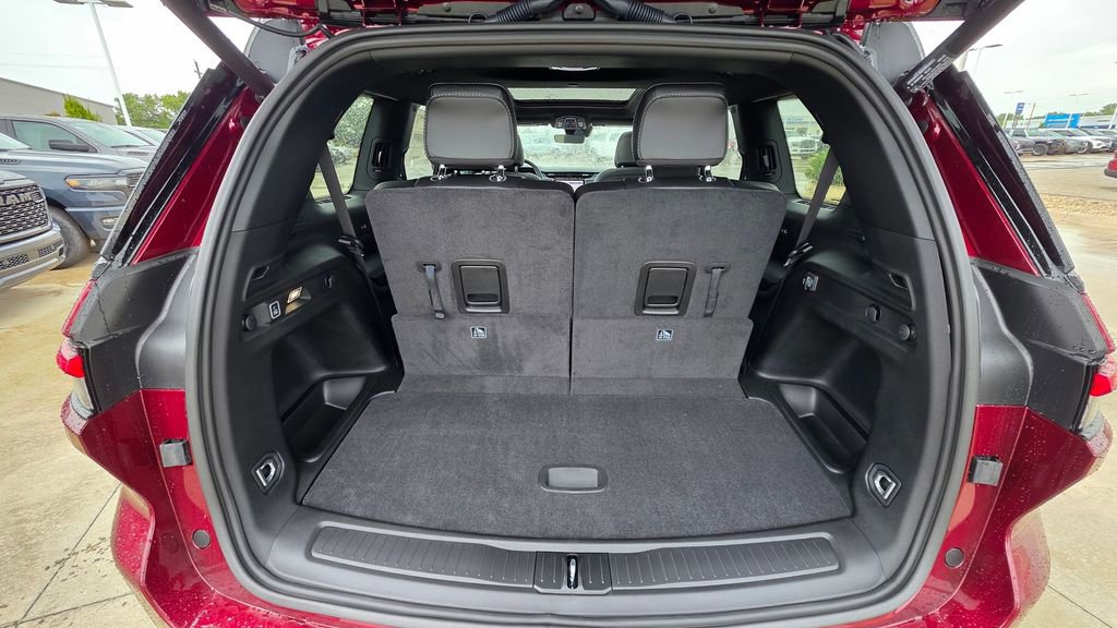 New 2025 Jeep Grand Cherokee L Limited w/ Black Appearance Package image 18