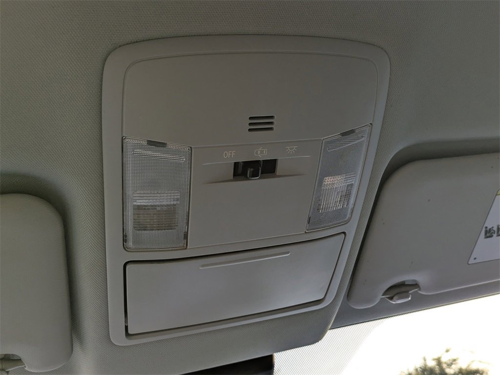 Used 2018 Toyota RAV4 LE image 22