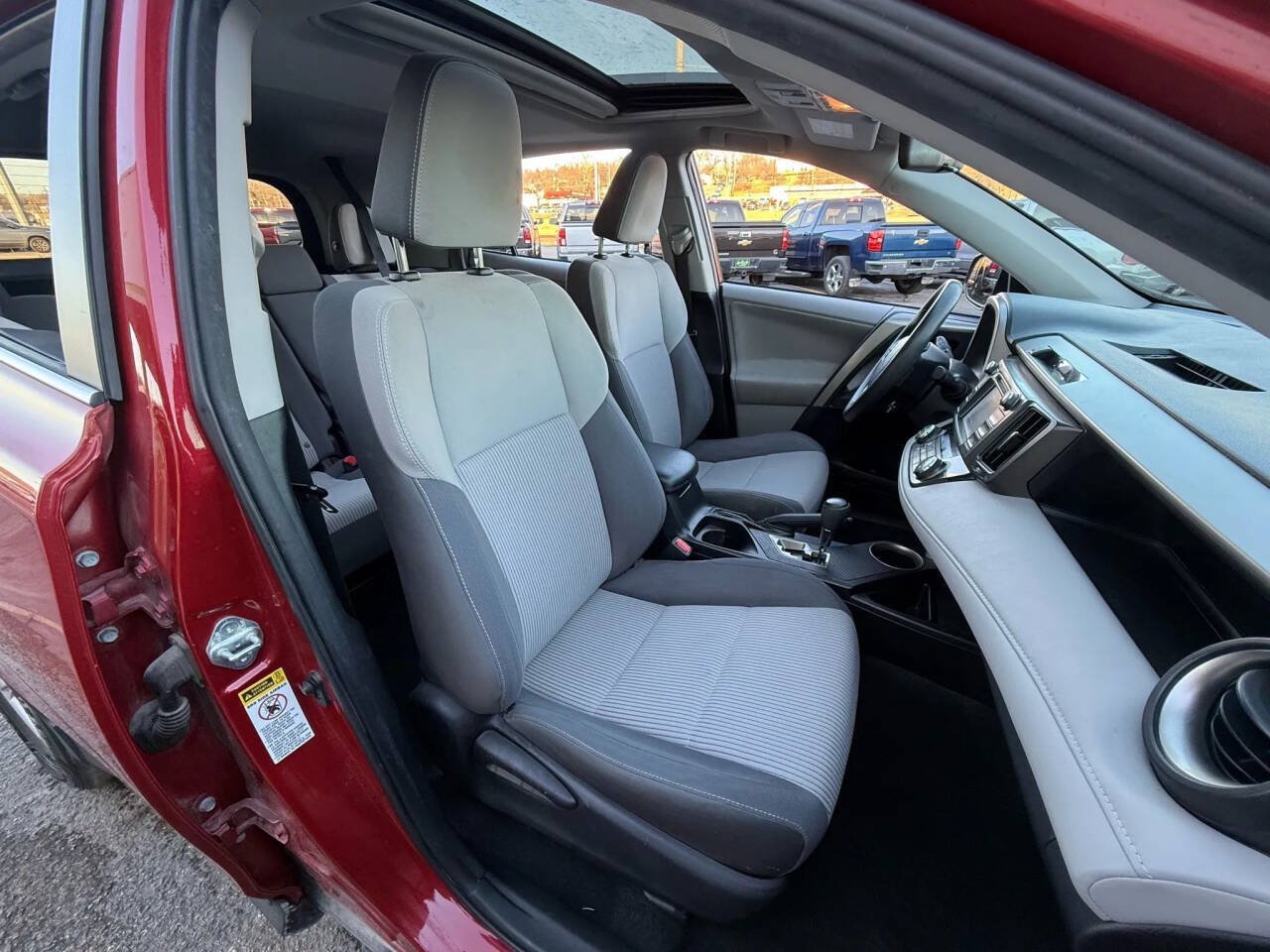 Used 2013 Toyota RAV4 XLE AWD/4WD image 22