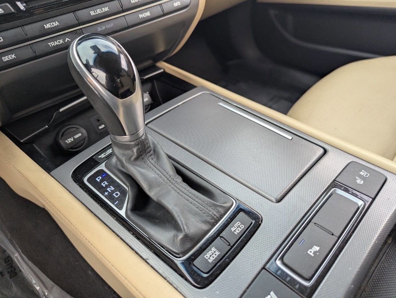 Used 2015 Hyundai Genesis 5.0 image 32