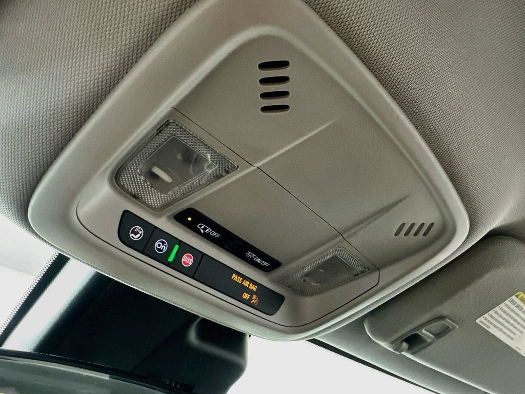 Used 2025 Chevrolet Malibu LT FWD image 33
