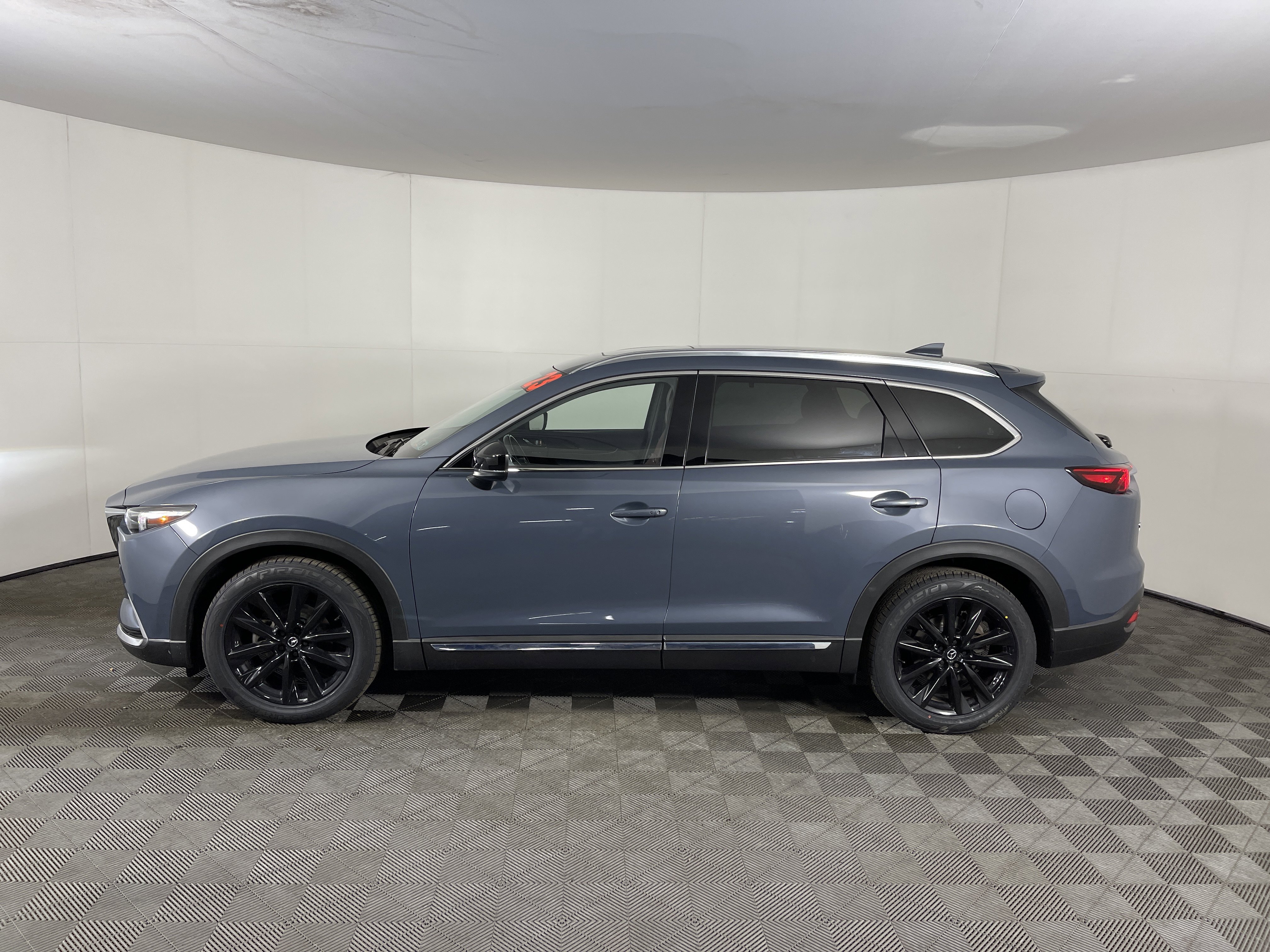 Used 2023 MAZDA CX-9 Carbon Edition image 3