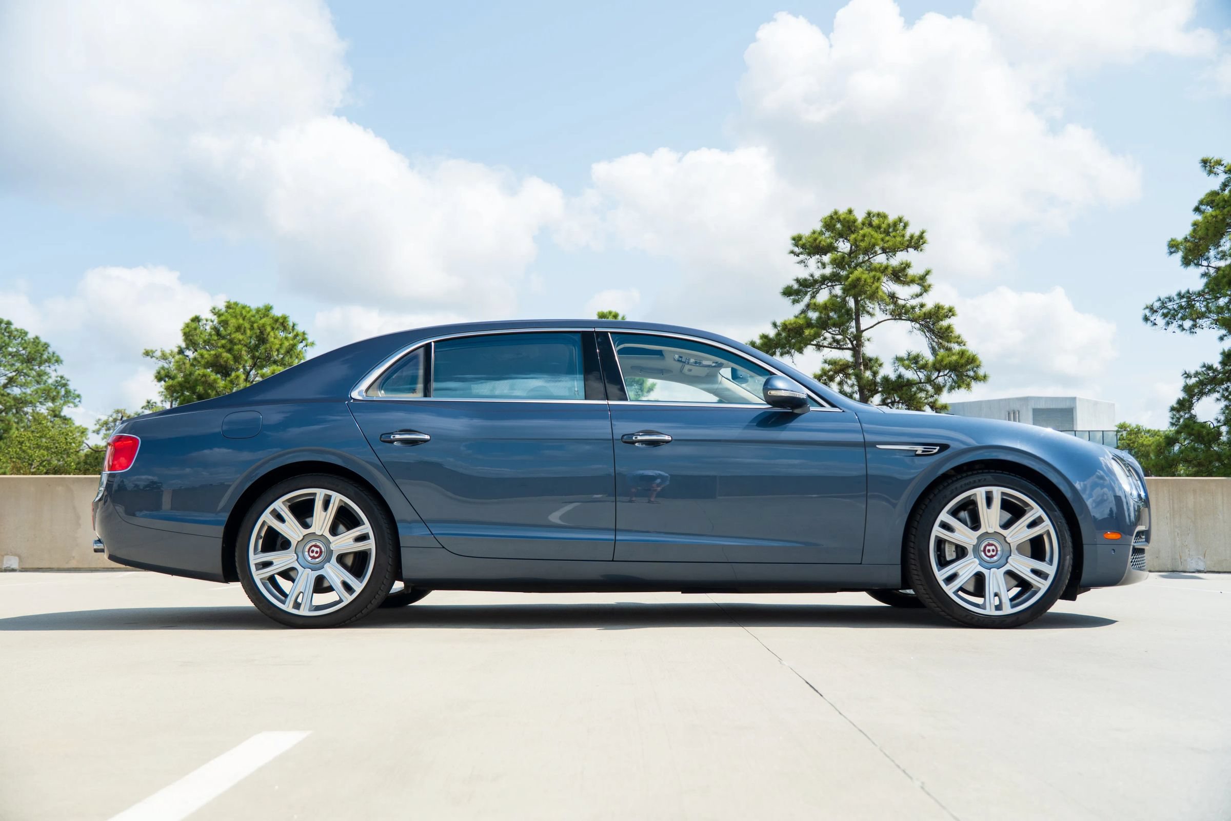 Used 2015 Bentley Flying Spur V8 AWD/4WD image 17