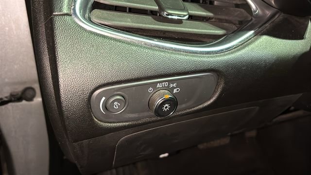 Used 2019 Chevrolet Malibu LT image 11