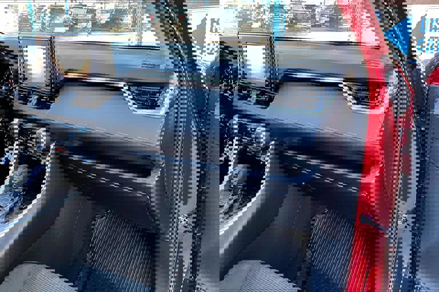 Used 2019 Toyota RAV4 LE w/ All Weather Liner Package image 19