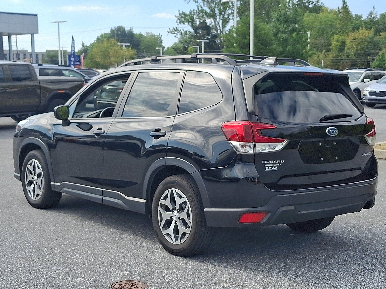 Certified 2023 Subaru Forester Premium AWD/4WD image 6