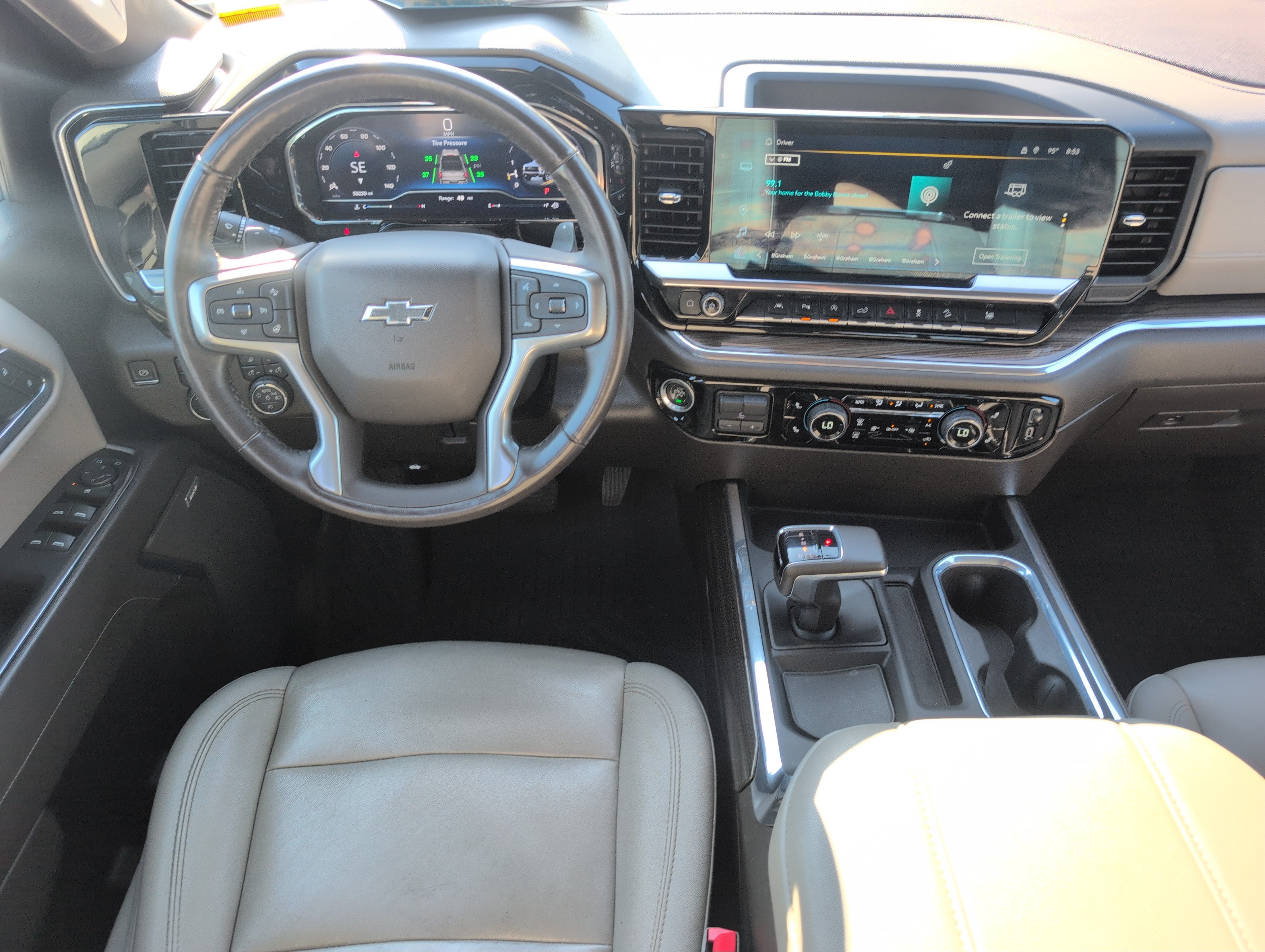 Used 2023 Chevrolet Silverado 1500 LT Trail Boss w/ LT Trail Boss Premium Package AWD/4WD image 29