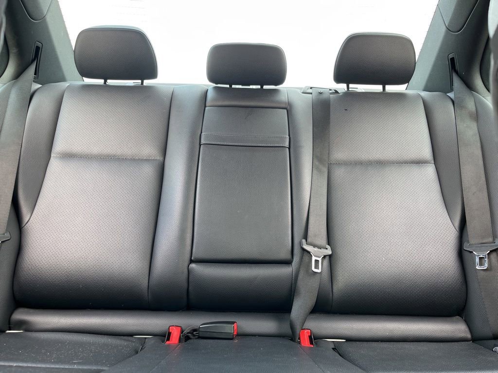 Used 2013 Mercedes-Benz C 250 Sedan image 23