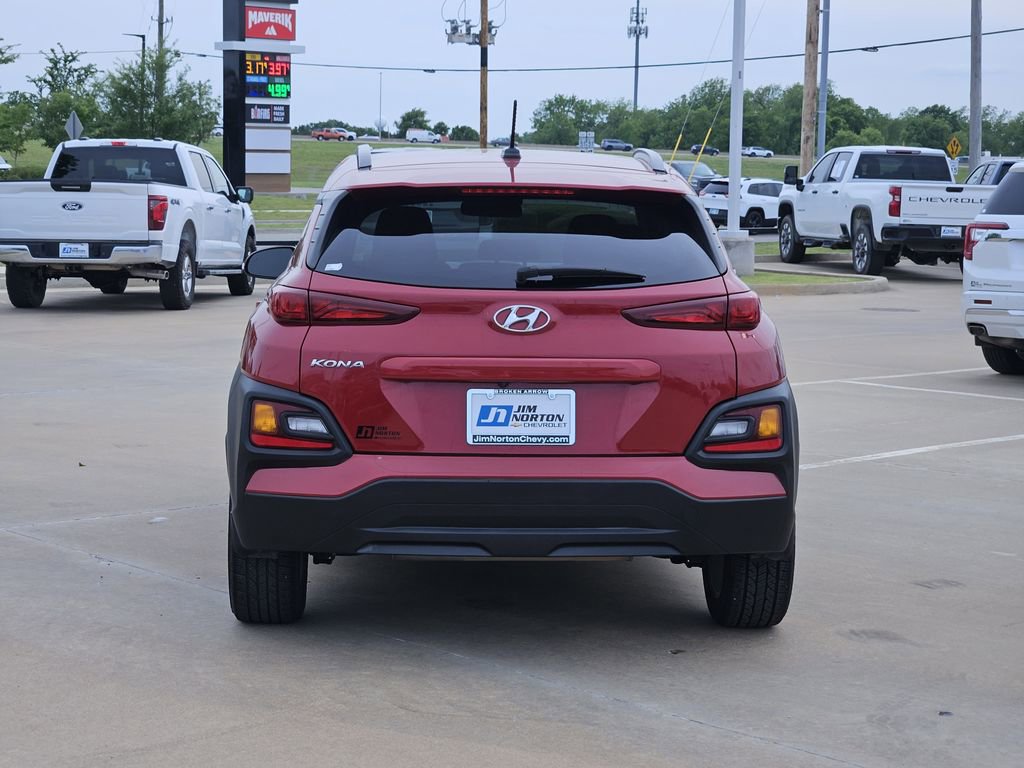 Used 2021 Hyundai Kona SEL w/ Cargo Package FWD image 8