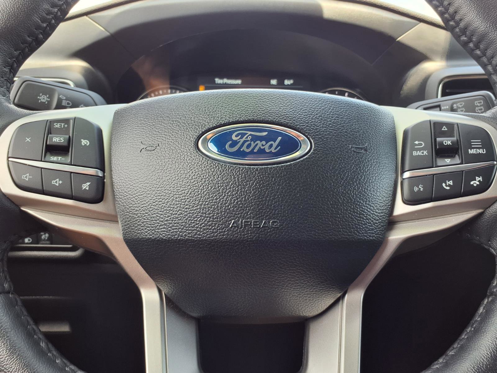 Used 2024 Ford Explorer XLT w/ Equipment Group 202A AWD/4WD image 16