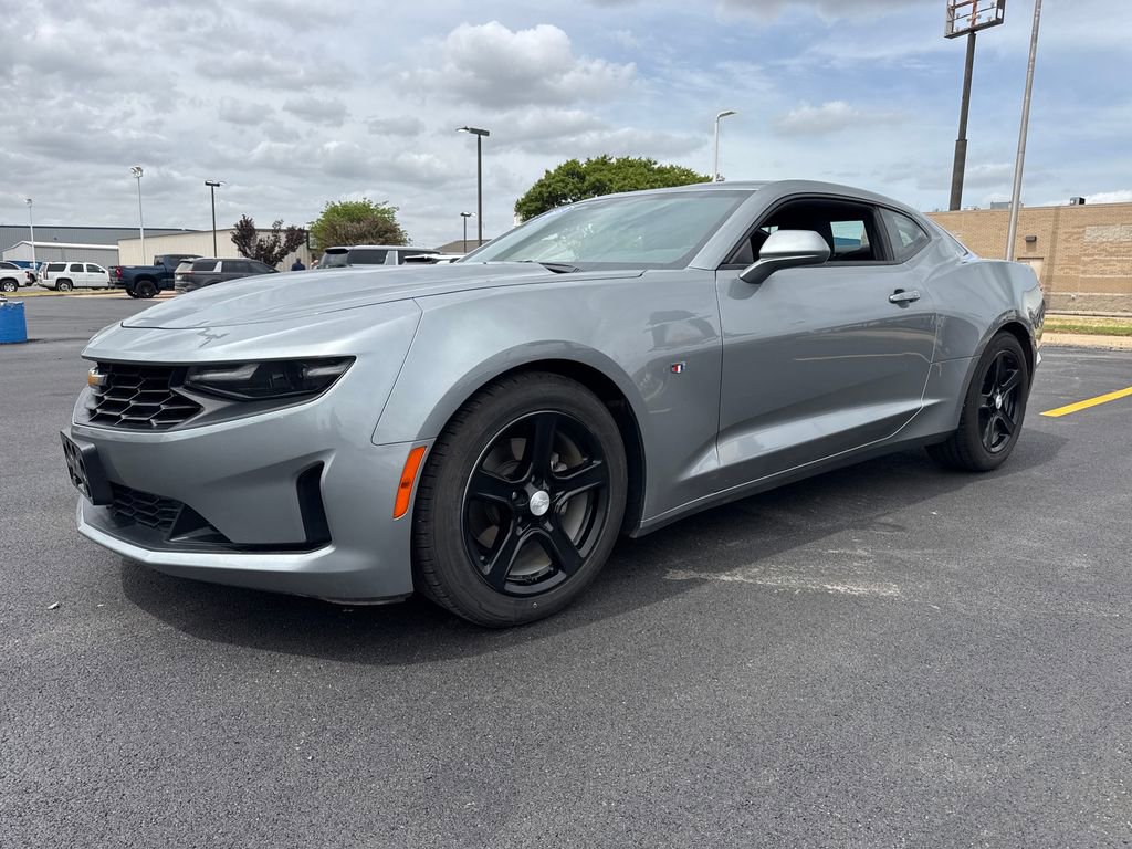 Used 2023 Chevrolet Camaro LT image 2