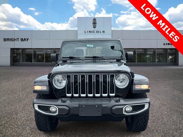Used 2021 Jeep Gladiator Overland w/ Cold Weather Group image 2