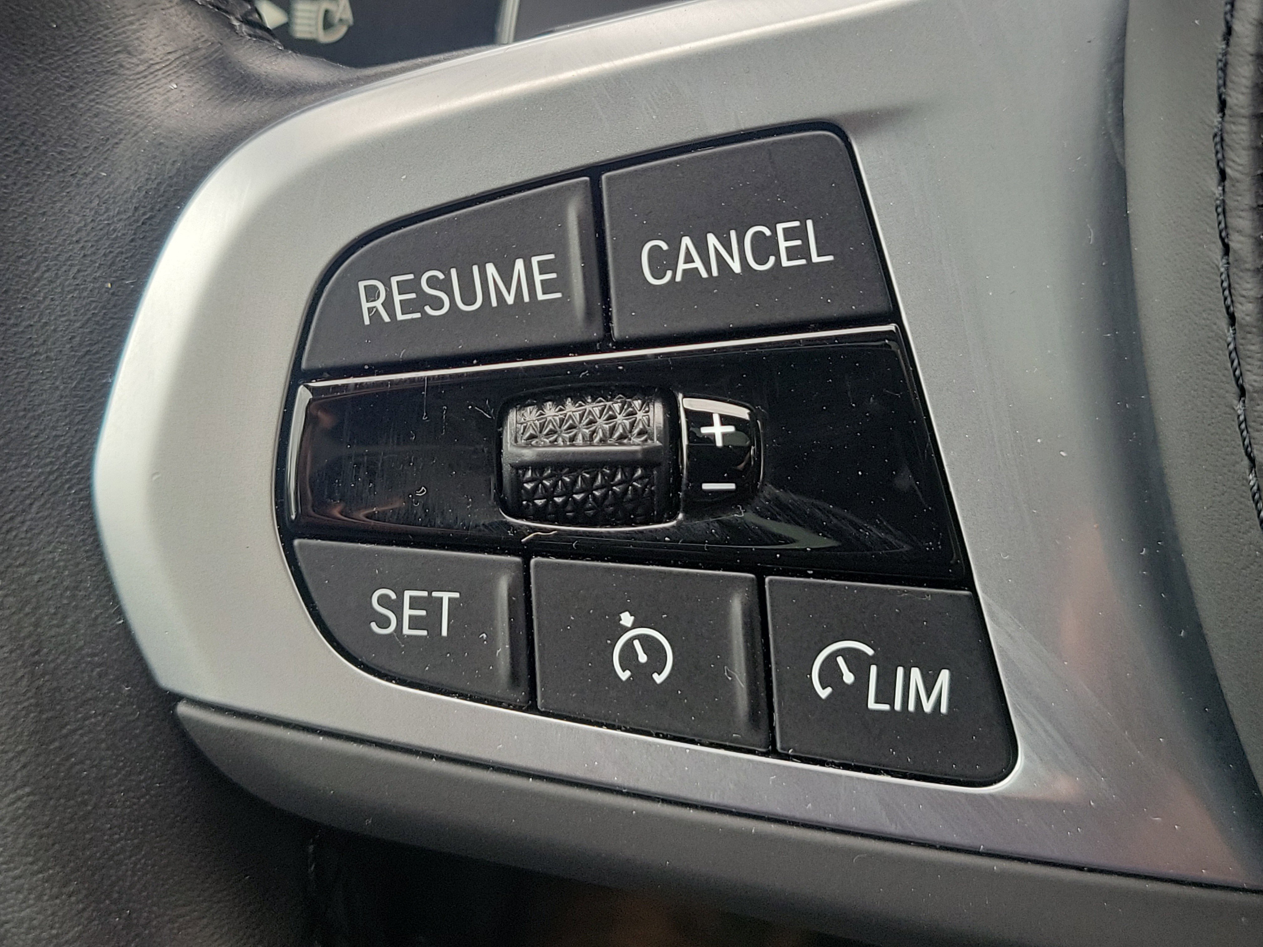 Used 2023 BMW 540i xDrive w/ Executive Package AWD/4WD image 25