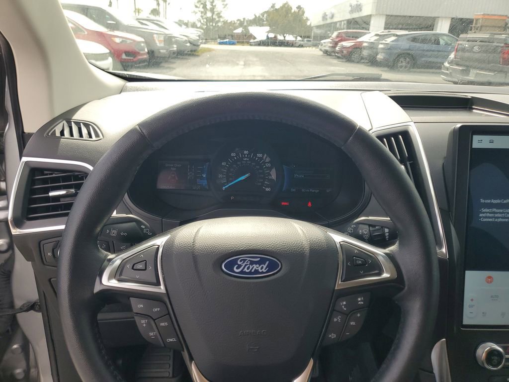 Used 2024 Ford Edge Titanium image 20