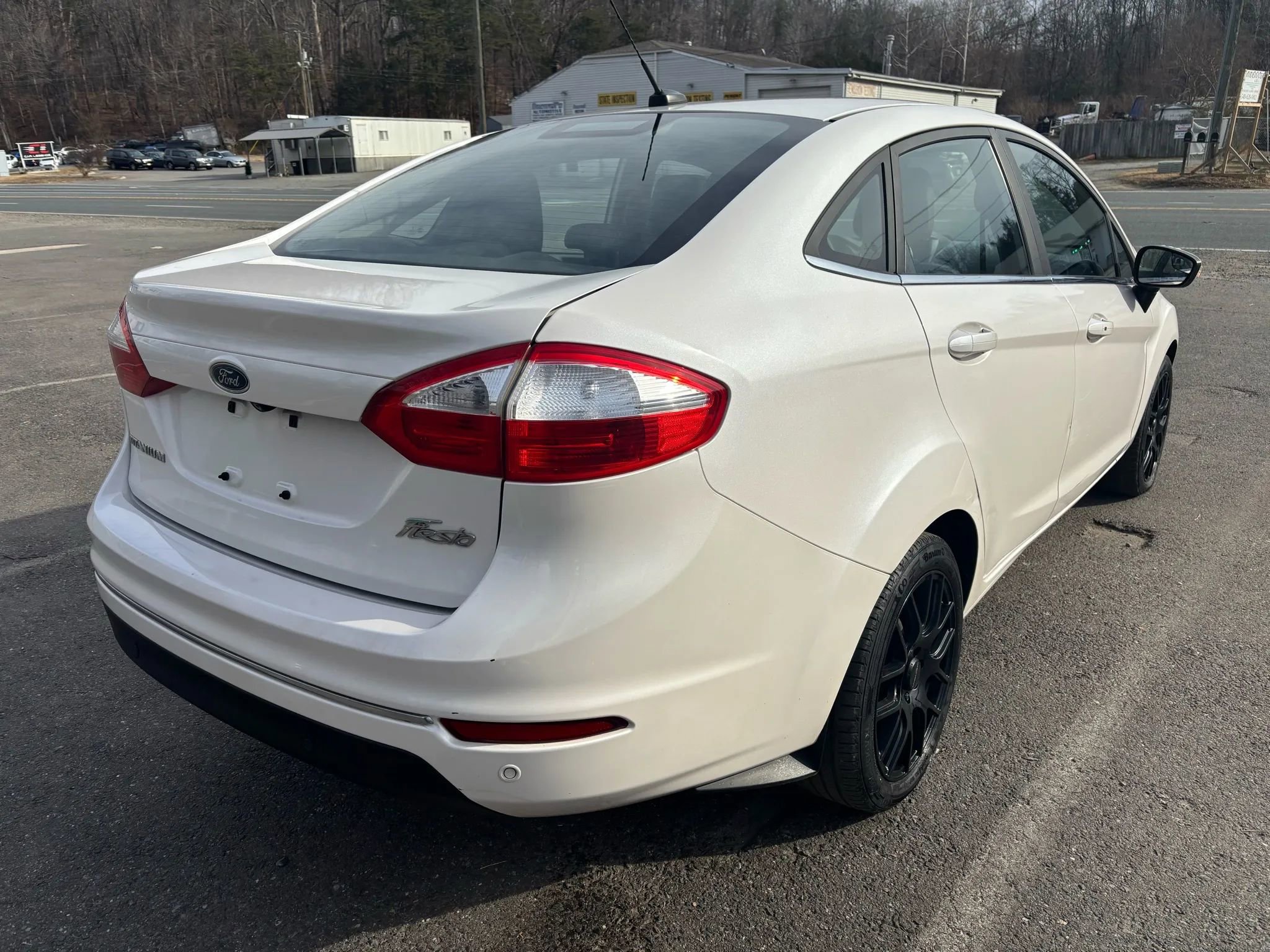 Used 2016 Ford Fiesta Titanium image 8