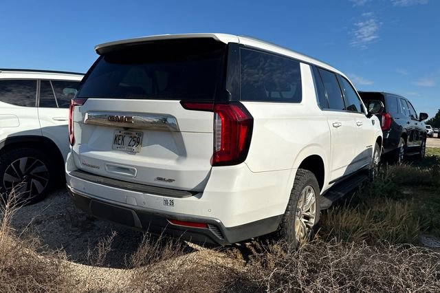 Used 2021 GMC Yukon XL SLT image 4