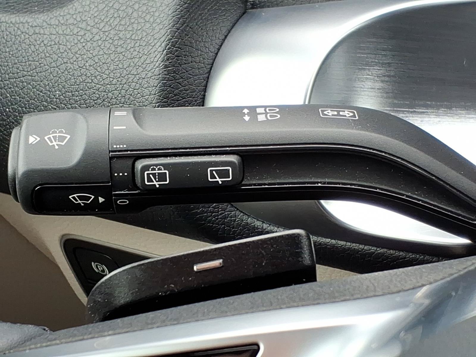 Certified 2025 Mercedes-Benz EQB 300 4MATIC image 27