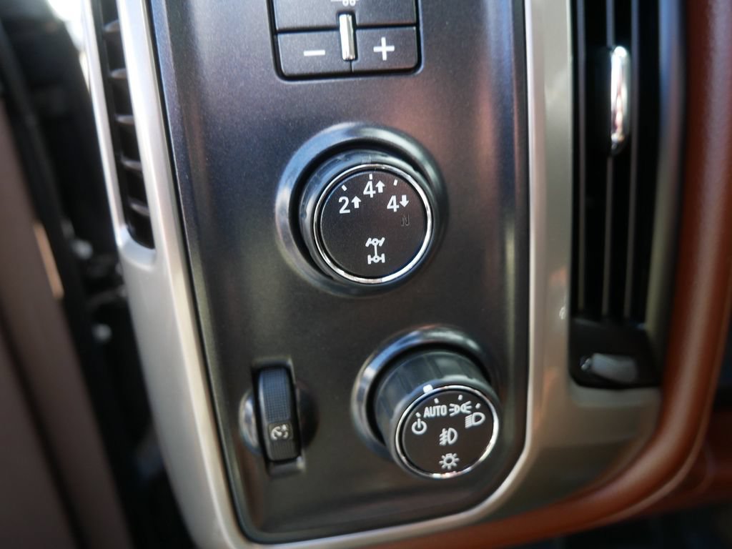 Used 2016 Chevrolet Silverado 3500 High Country w/ Duramax Plus Package AWD/4WD image 23