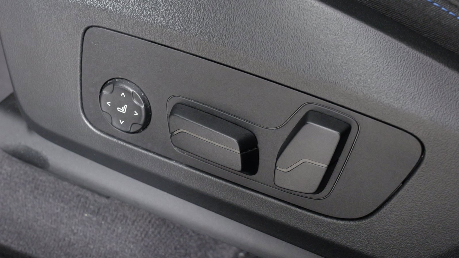 Used 2024 BMW X1 M35i w/ Premium Package image 47