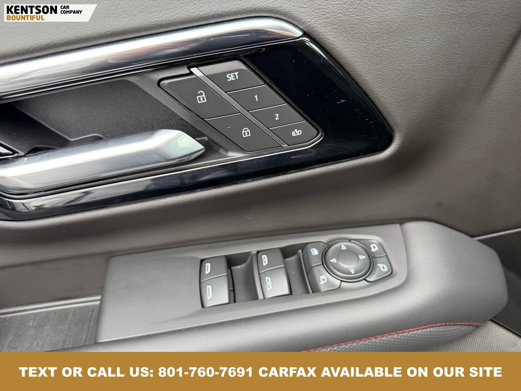 Used 2025 Chevrolet Suburban RST image 23