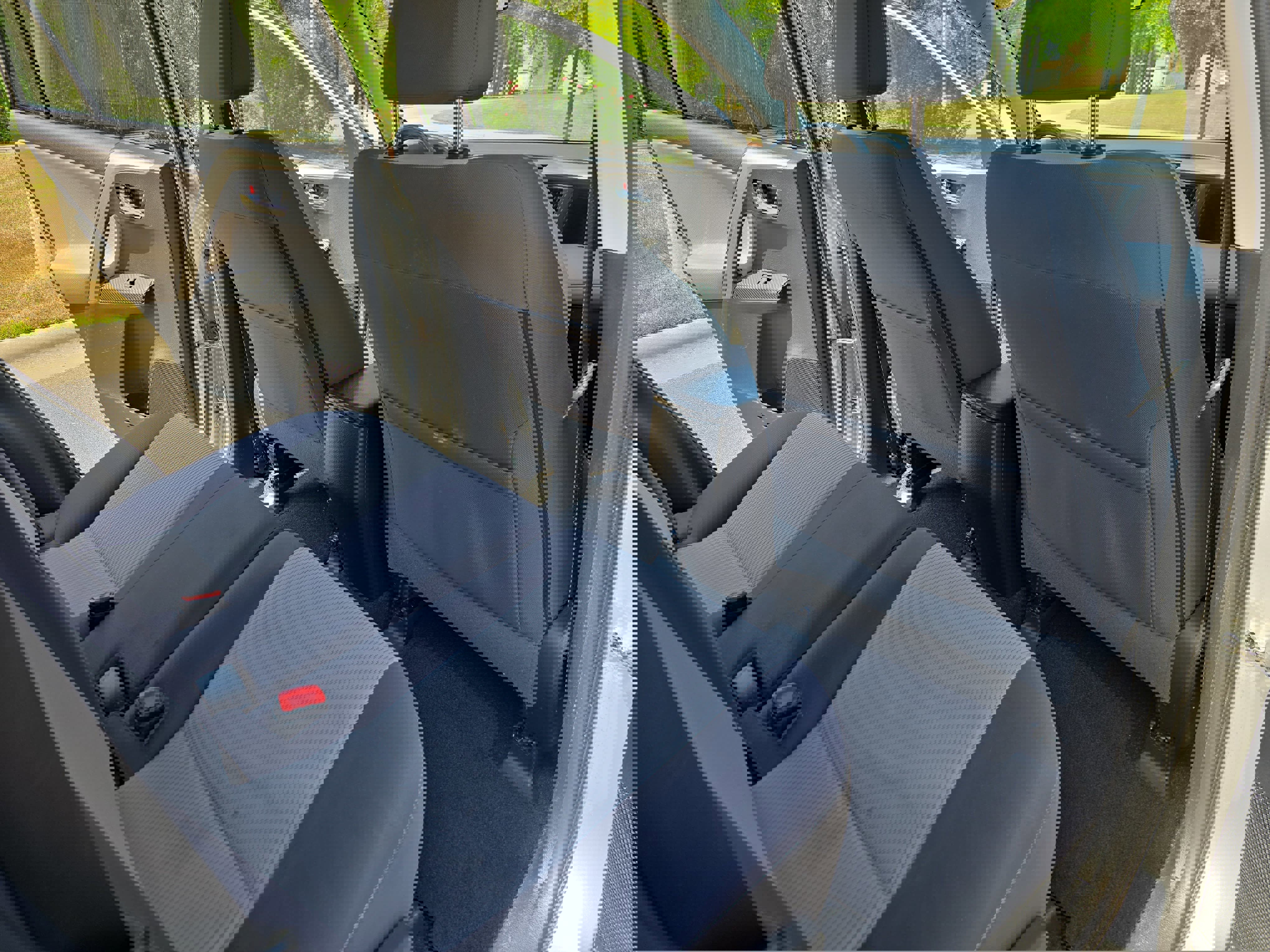 Used 2014 Toyota RAV4 XLE image 11