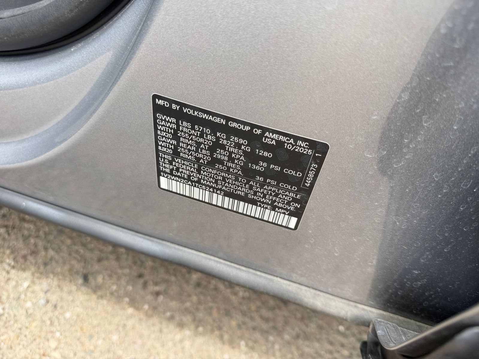 Used 2026 Volkswagen Atlas SE FWD image 32