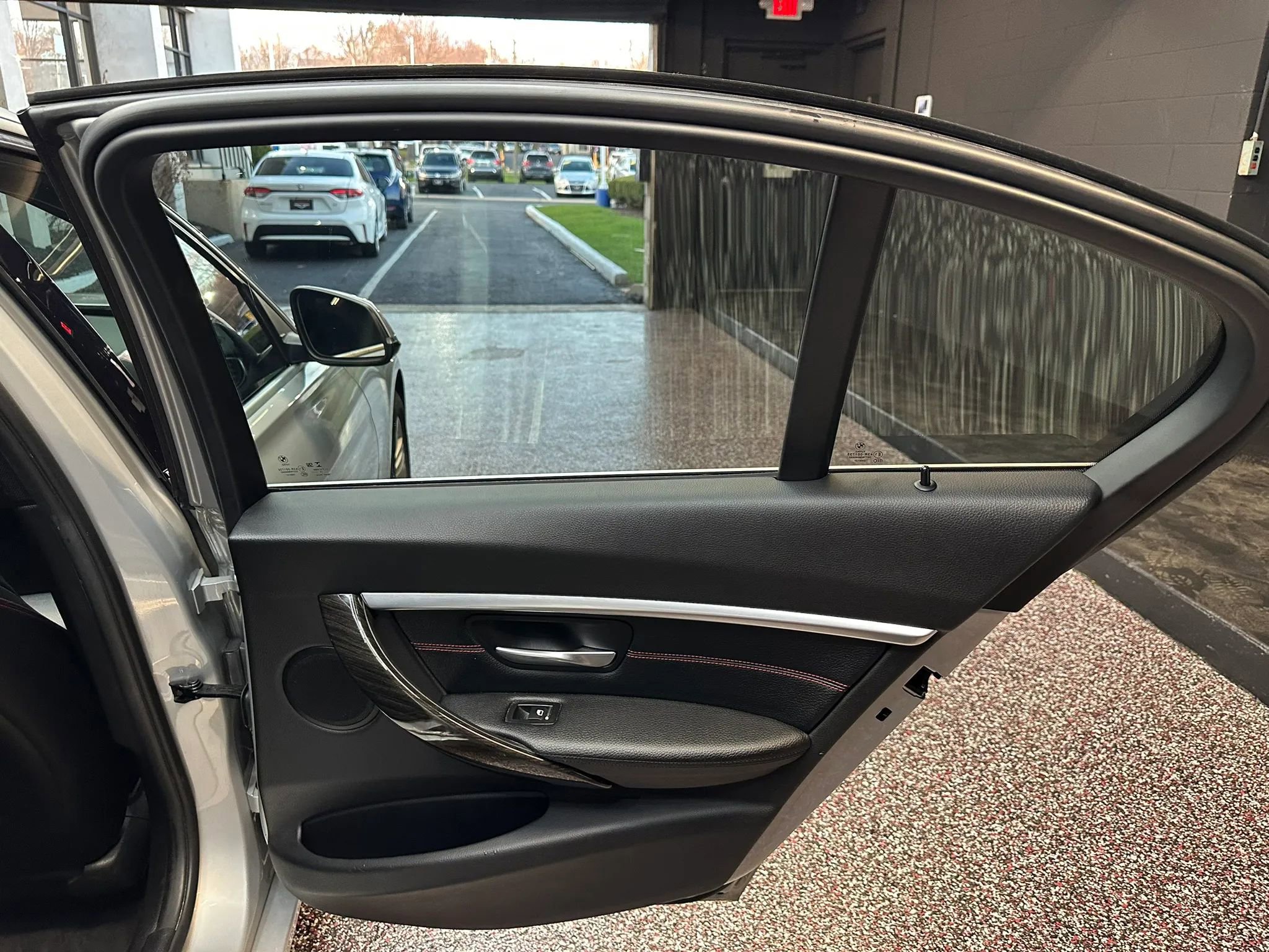 Used 2017 BMW 330i Sedan image 18