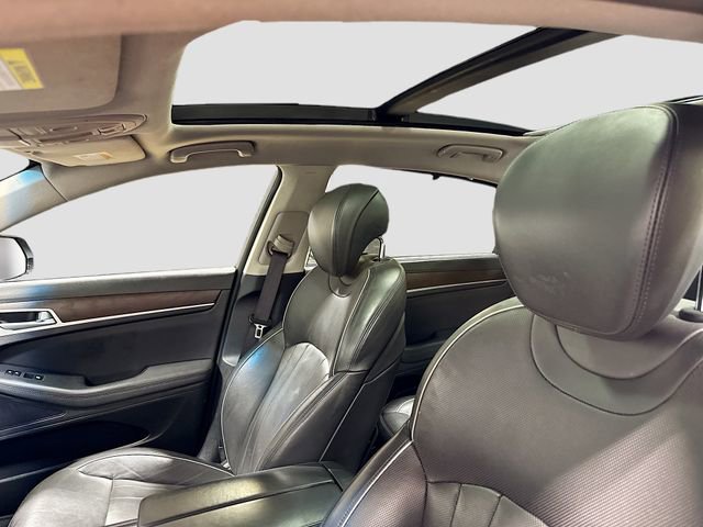 Used 2017 Genesis G80 3.8 w/ Option Group 03 image 24