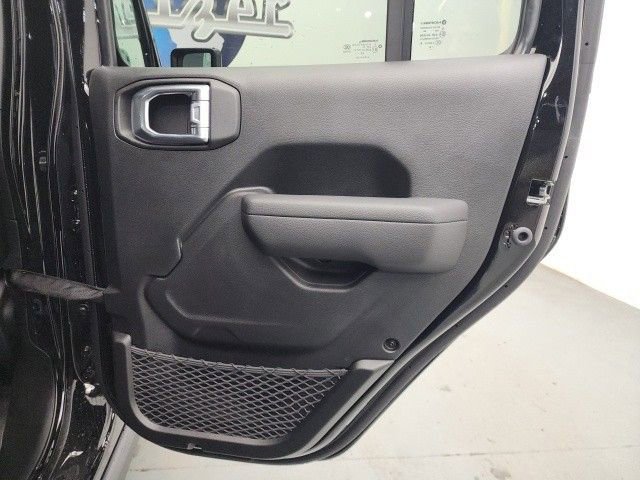 New 2025 Jeep Wrangler Unlimited Rubicon 4xe w/ Convenience Group image 24