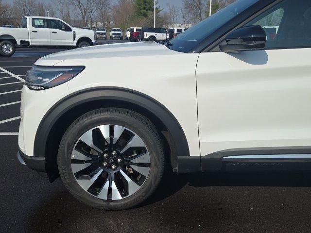 Certified 2025 Ford Explorer Platinum w/ LUX Leather Package image 5