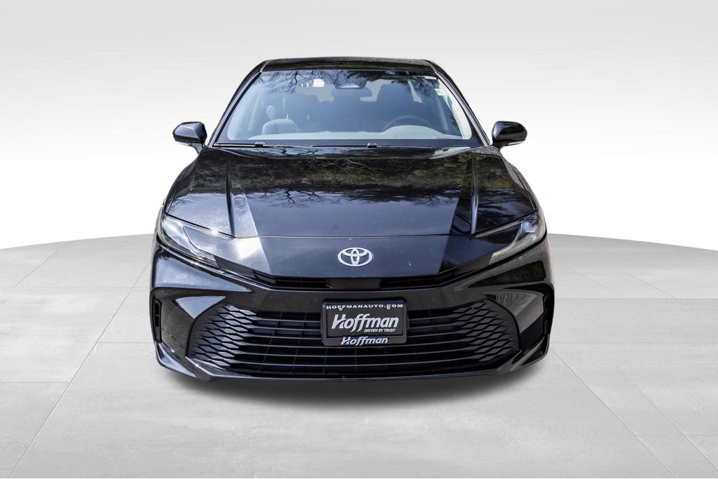 Used 2025 Toyota Camry LE FWD image 2