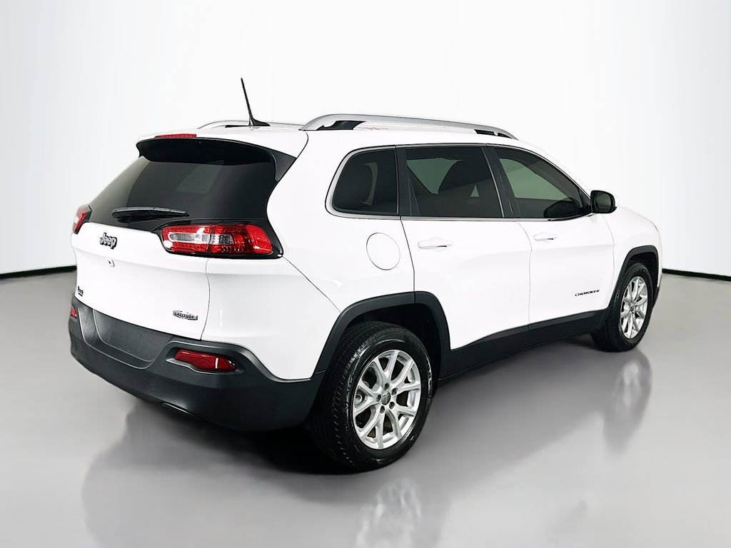 Used 2017 Jeep Cherokee Latitude w/ Comfort & Sound Group image 7