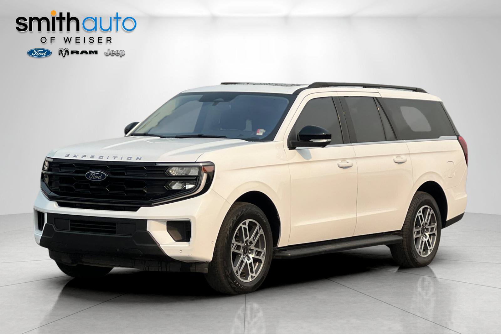 Used 2025 Ford Expedition Max Active AWD/4WD image 9