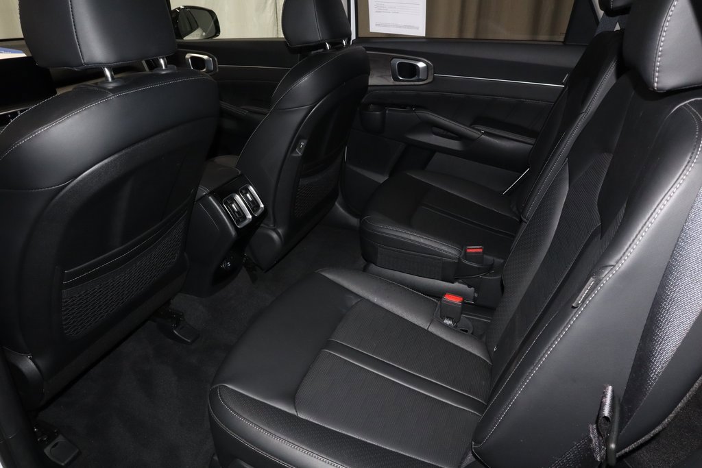 Used 2025 Kia Sorento SX image 20