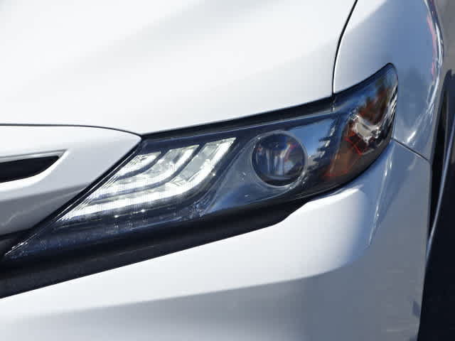 Certified 2022 Toyota Camry XSE FWD image 5