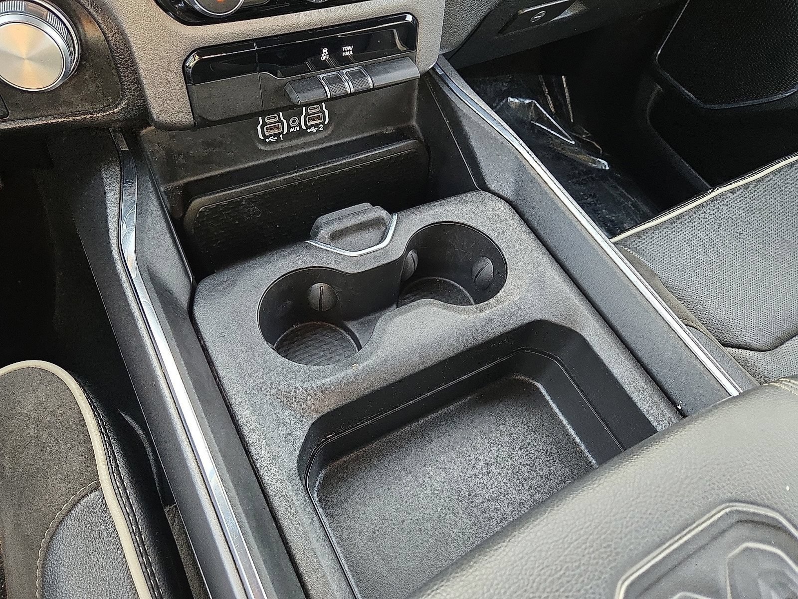 Used 2024 RAM 1500 Laramie RWD image 30