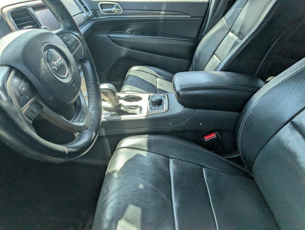 Used 2017 Jeep Grand Cherokee Limited w/ Luxury Group II AWD/4WD image 8