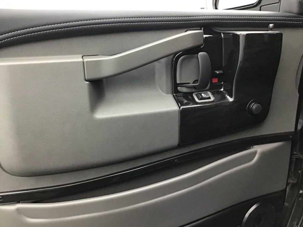 Used 2021 GMC Savana 2500 image 17