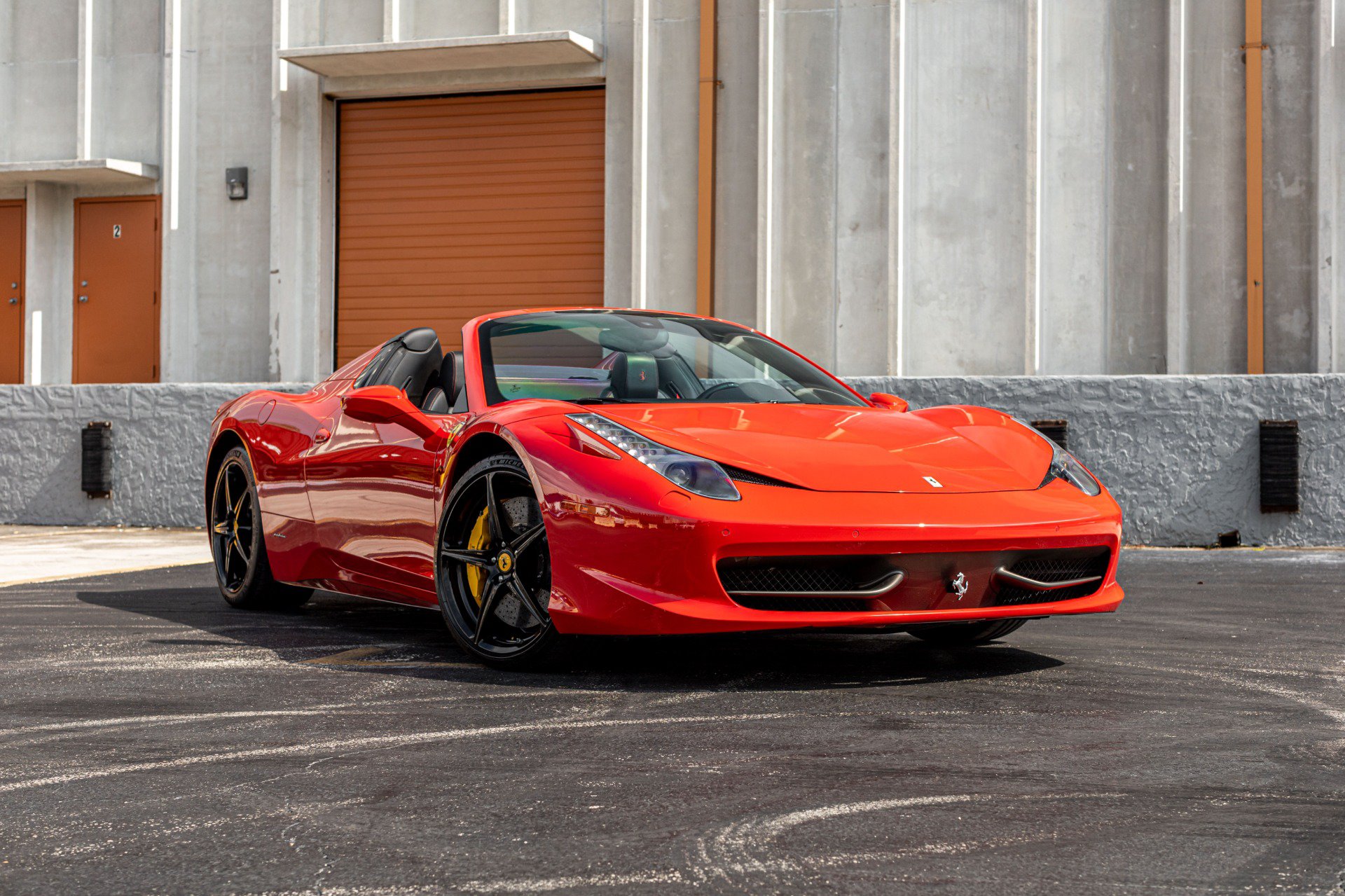 Used 2013 Ferrari 458 Spider RWD image 3