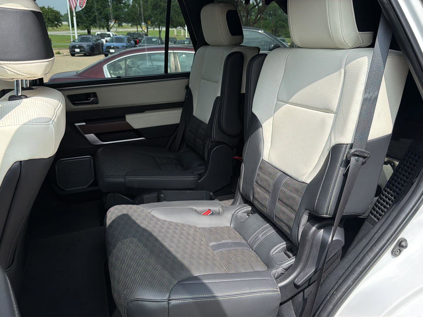 Used 2023 Toyota Sequoia Capstone AWD/4WD image 16