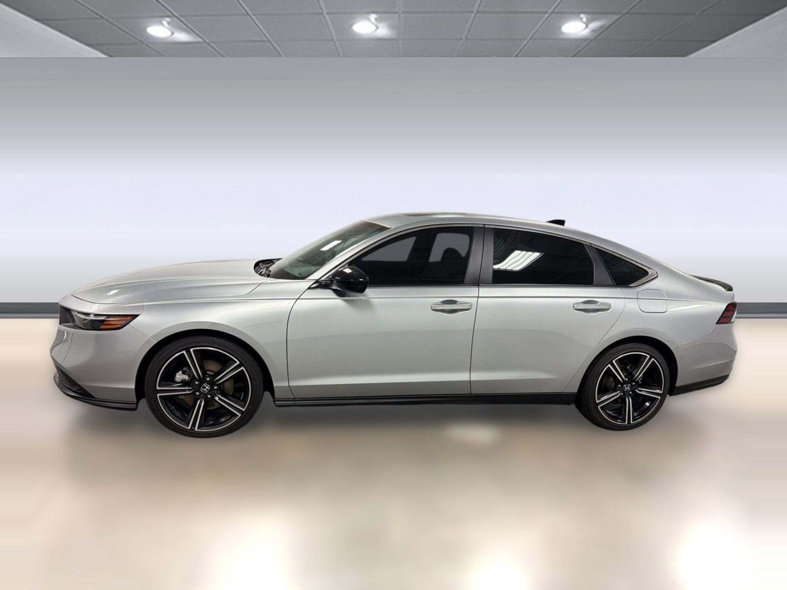 Used 2025 Honda Accord Sport image 2