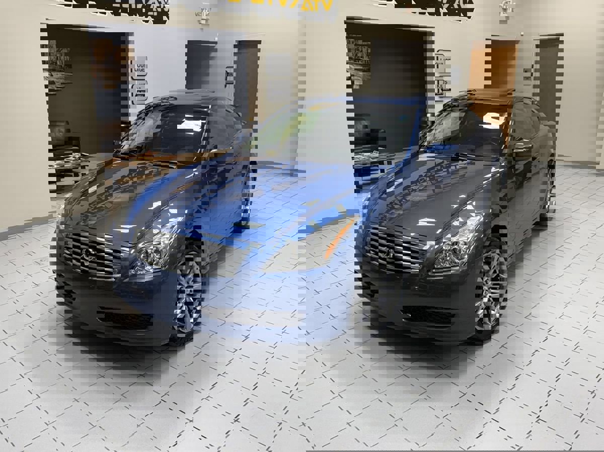 Used 2009 INFINITI G37 x w/ Premium Pkg